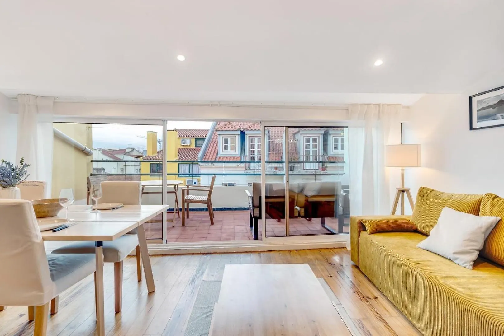 Apartament Charming 1Br With Terrace Views Of Bridge | By Airnest Lizbona