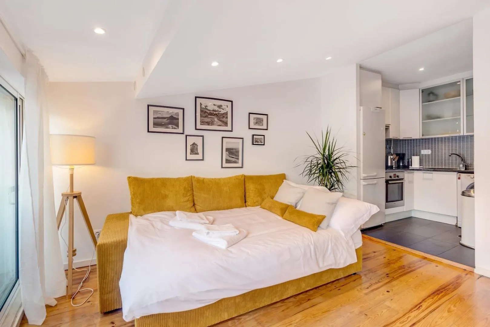 Charming 1Br With Terrace Views Of Bridge | By Airnest Apartment Lisbon 0*,  Portugal