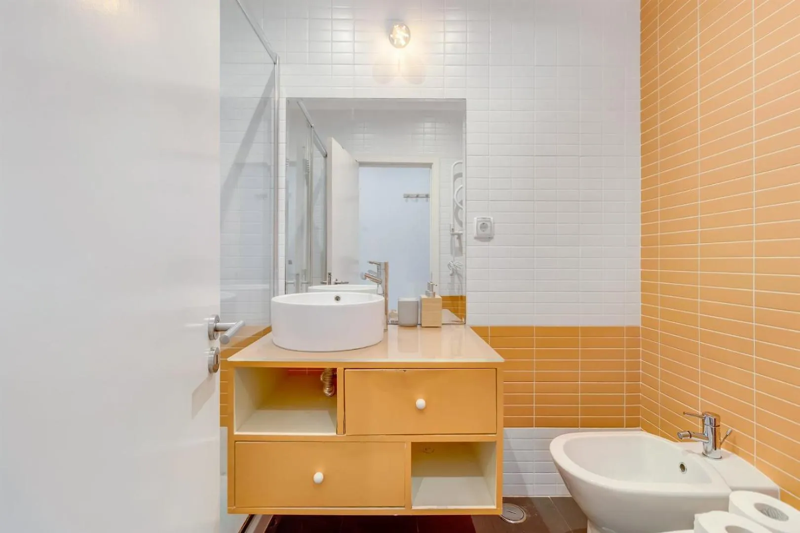 Charming 1Br With Terrace Views Of Bridge | By Airnest Apartment Lisbon Portugal