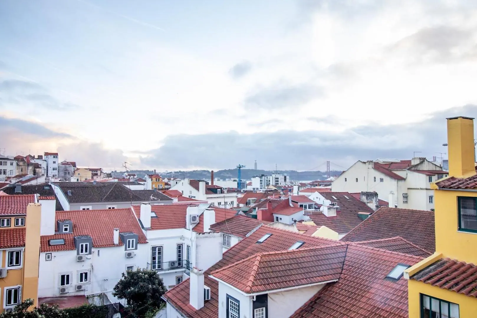 Charming 1Br With Terrace Views Of Bridge | By Airnest Apartment Lisbon